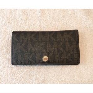 bifold designer michael kors wallet